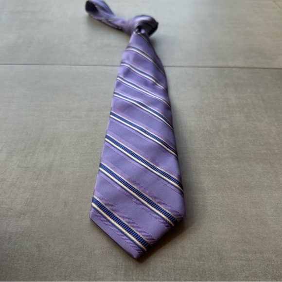 Robert Talbott RECENT Best of Class Lavender Striped Silk Tie - Picture 5 of 5